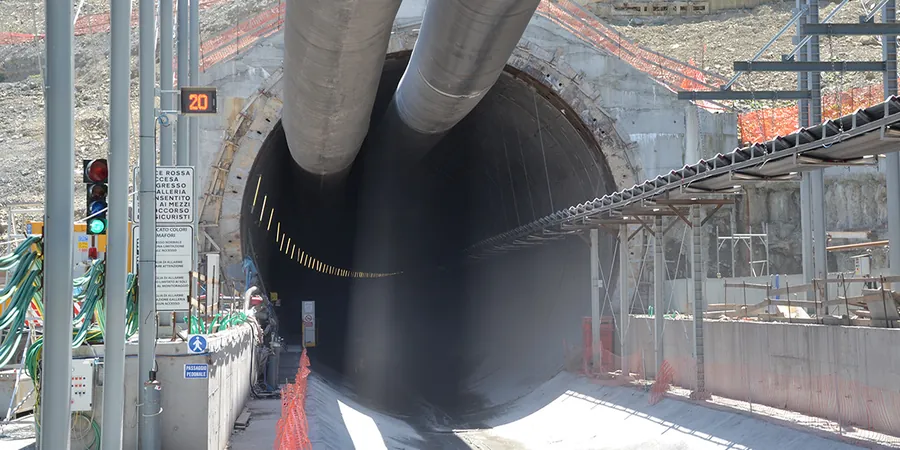 Analyse géotechnique pour tunnels en sols mous à Marseille